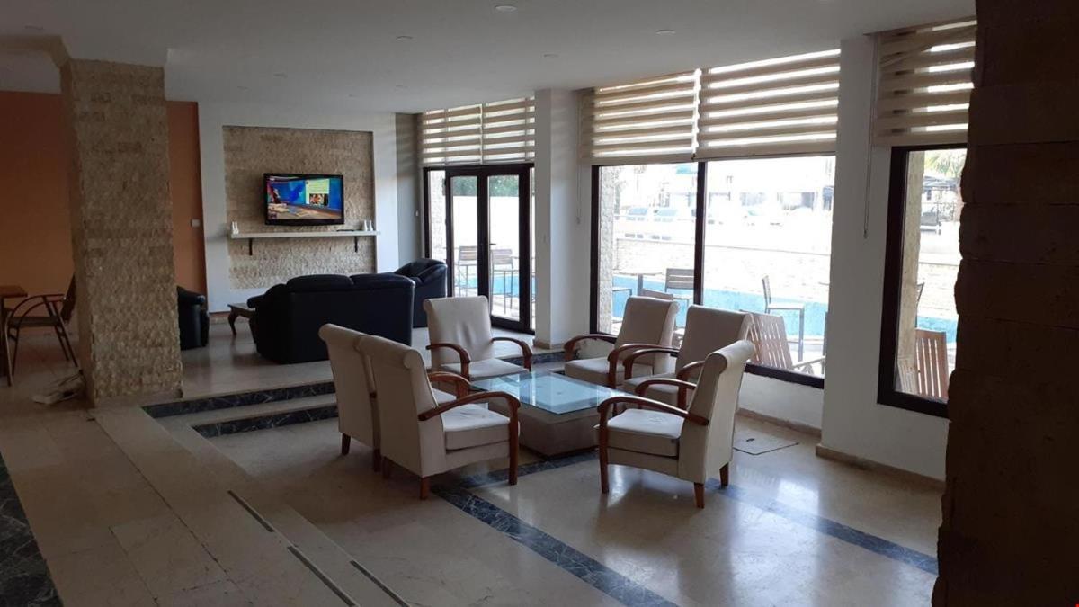 Eliba Otel Çeşme Esterno foto